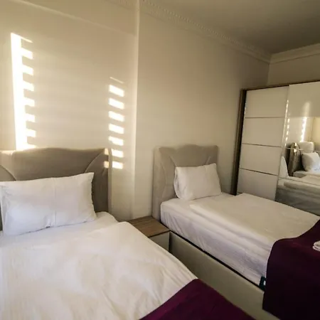 Cozy And Central With Lovely View And Shared Pool In Fethiye